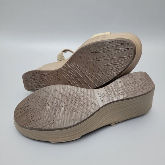 Naot Womens Medallion T Strap Leather Slip On Wedge Sandals Gold Size 38/7.5 - Picture 7 of 8